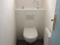 Lave-mains compact gain de place sur WC suspendu Geberit WiCi Next - Monsieur A par Techno Rénov Atlantic (33)